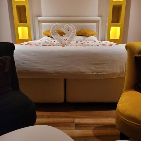 Spa Celyna Appartement Avec Jacuzzi Privatif Lyon Bagian luar foto