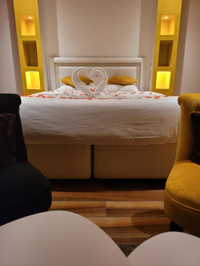 Spa Celyna Appartement Avec Jacuzzi Privatif Lyon Bagian luar foto